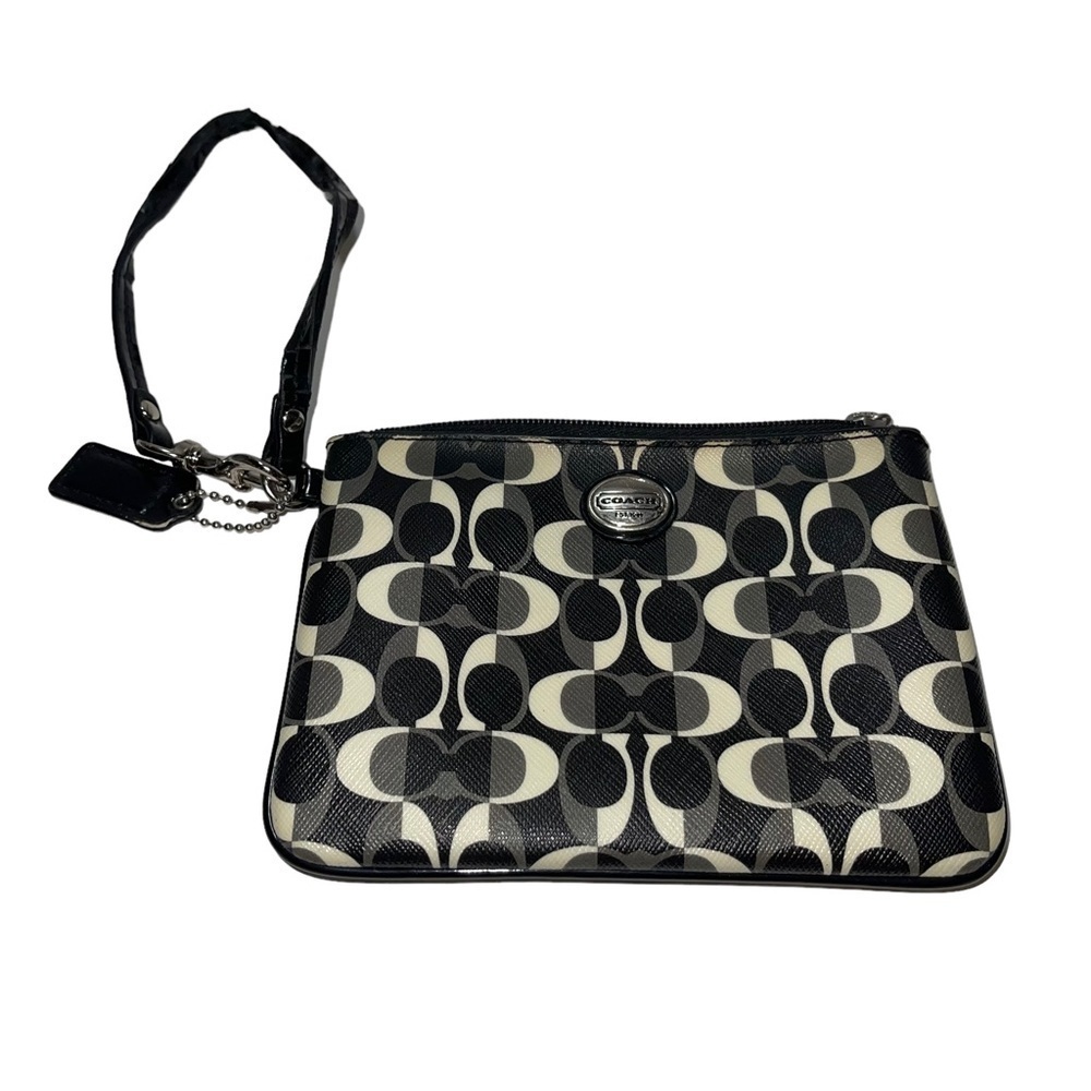 Coach Woman Wallet - Picture 2 of 5